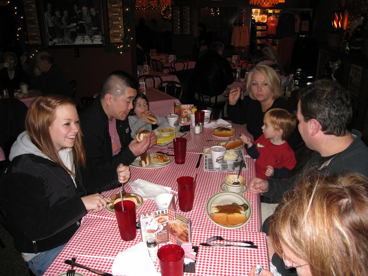 Christmas 2007 Burns Rochester Lights 031.jpg - Christmas 2007! The Misselhorn, Kasdorf and Burns families come together for the celebration! Lots of talk, food, presents, food and visiting.